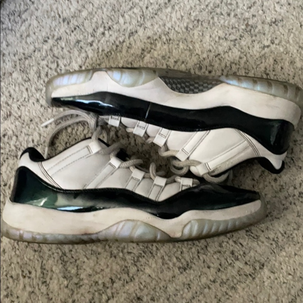 Jordan 11 “Emerald”